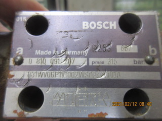 BoschSOLENOID OPERATED DIRECTIONAL VALVE 